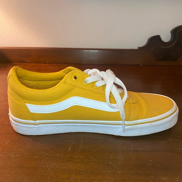 Yellow Vans - Picture 4 of 8